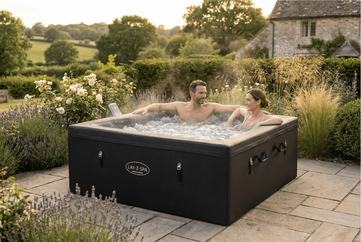 Lay - Z - Spa Stockholm Foam Hot Tub (4 - 6 Person) - New Forest Hot Tubs