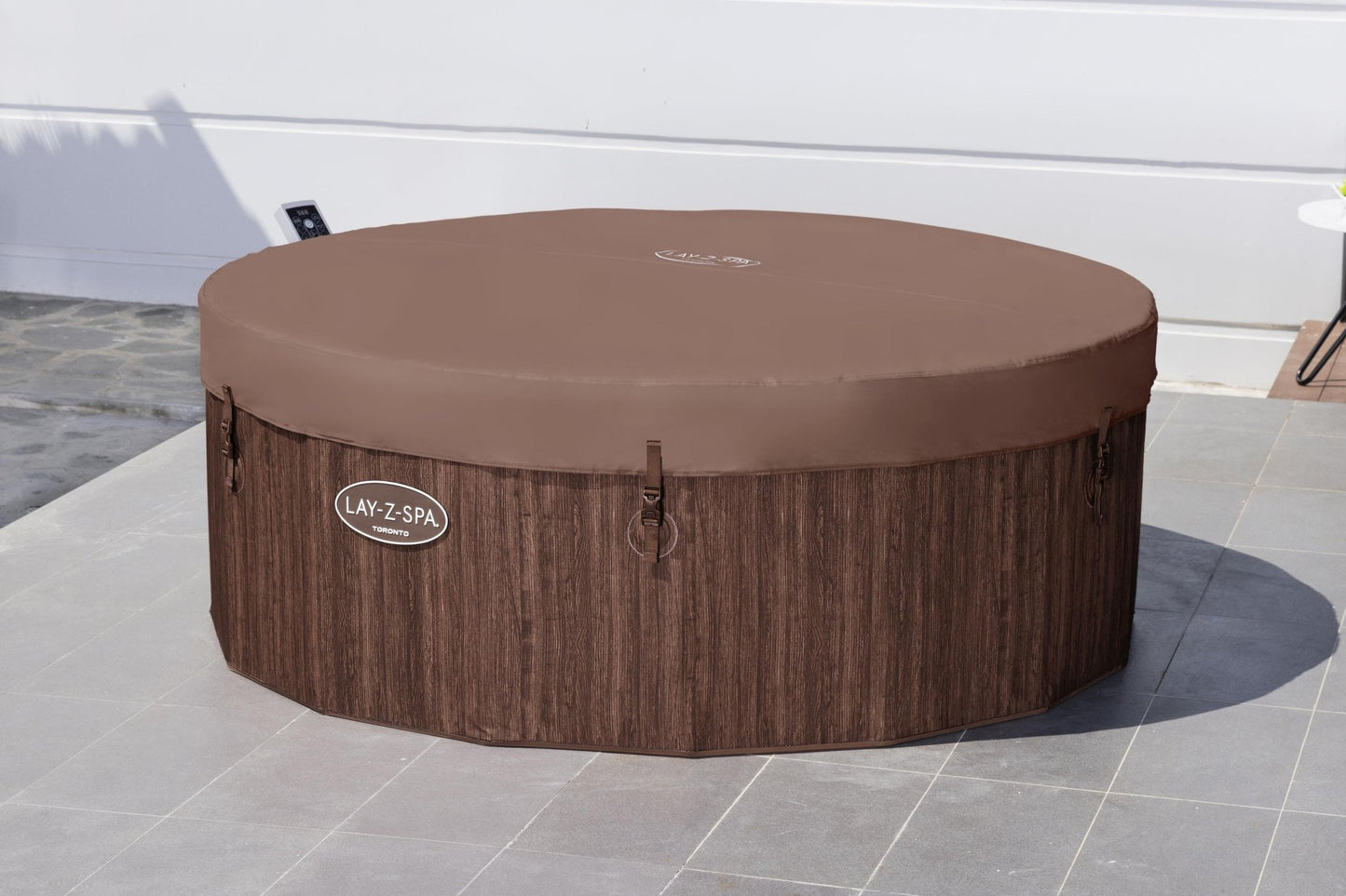 Lay - Z - Spa Toronto Foam Hot Tub (5–7 Person) – Energy Efficient ThermaCore™ UltraFit™ AirJet™ Spa | New Forest Hot Tubs - New Forest Hot Tubs