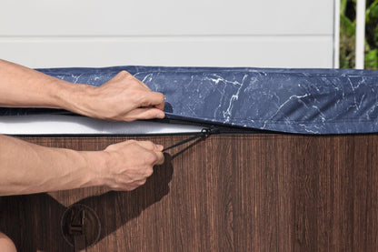 Lay - Z - Spa Toronto Foam Hot Tub (5–7 Person) – Energy Efficient ThermaCore™ UltraFit™ AirJet™ Spa | New Forest Hot Tubs - New Forest Hot Tubs