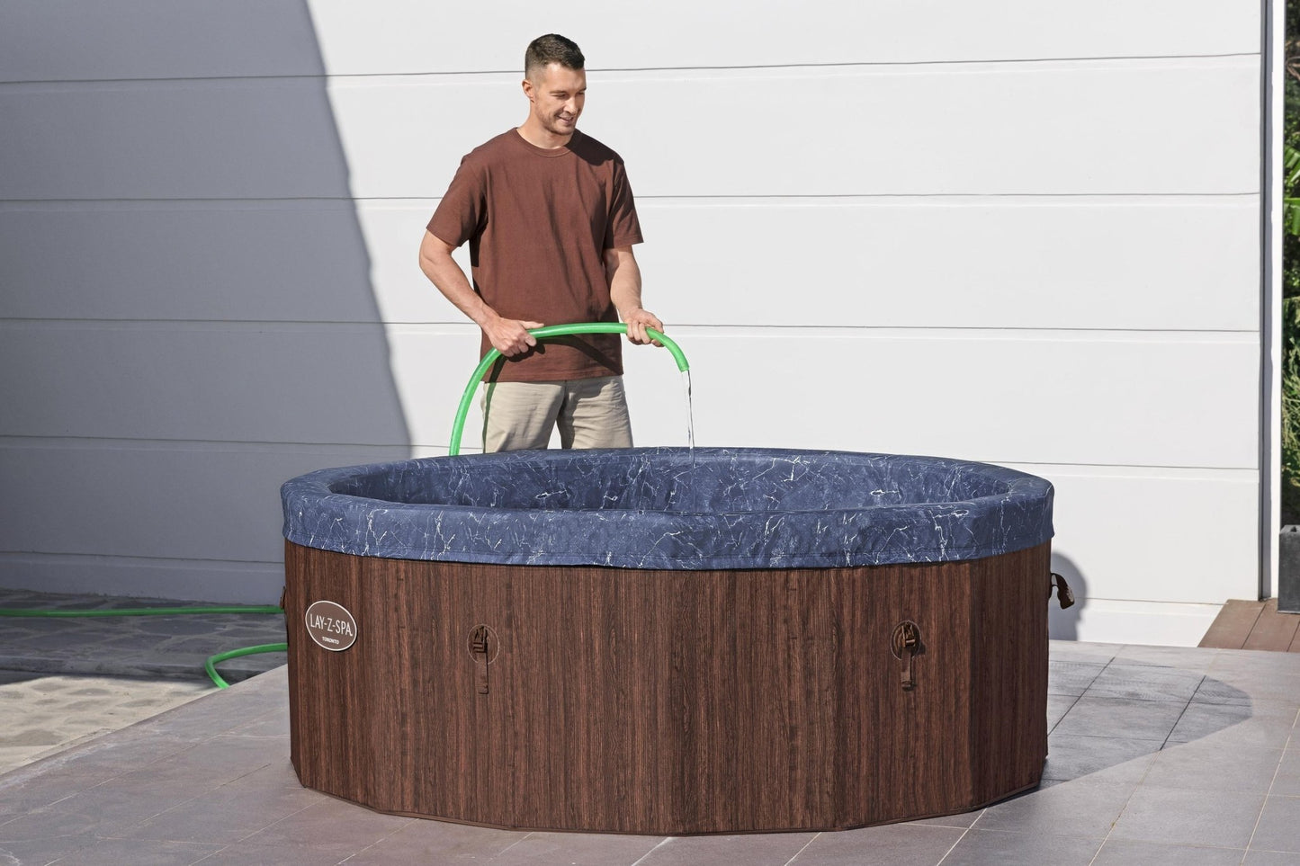 Lay - Z - Spa Toronto Foam Hot Tub (5–7 Person) – Energy Efficient ThermaCore™ UltraFit™ AirJet™ Spa | New Forest Hot Tubs - New Forest Hot Tubs